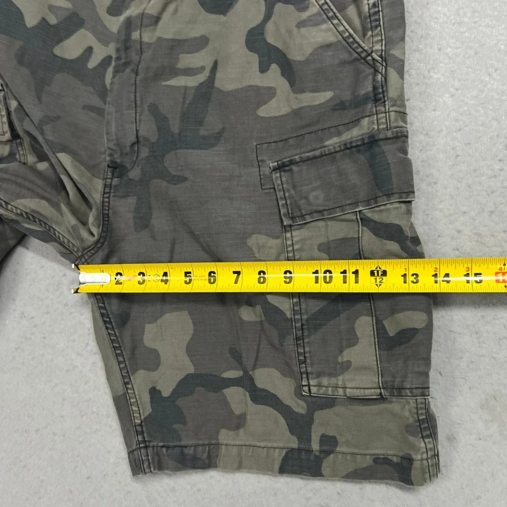 Levis Mens Camo Cargo Shorts Green Brown Camouflage W40 100% Cotton Y2K Style
